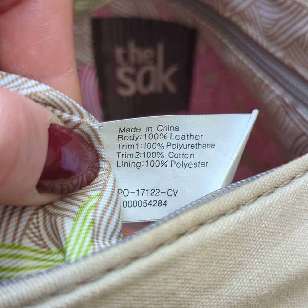 The Sak Ventura Classic Genuine Pebbled Leather Convertible Backpack Light Gray - Picture 9 of 16